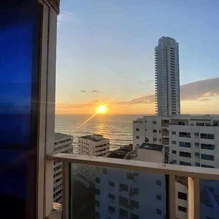 Comfortable Apt By The With 180º Ocean Views